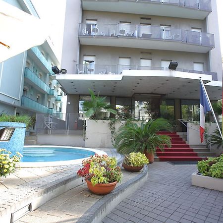 Hotel Derby Rimini Buitenkant foto