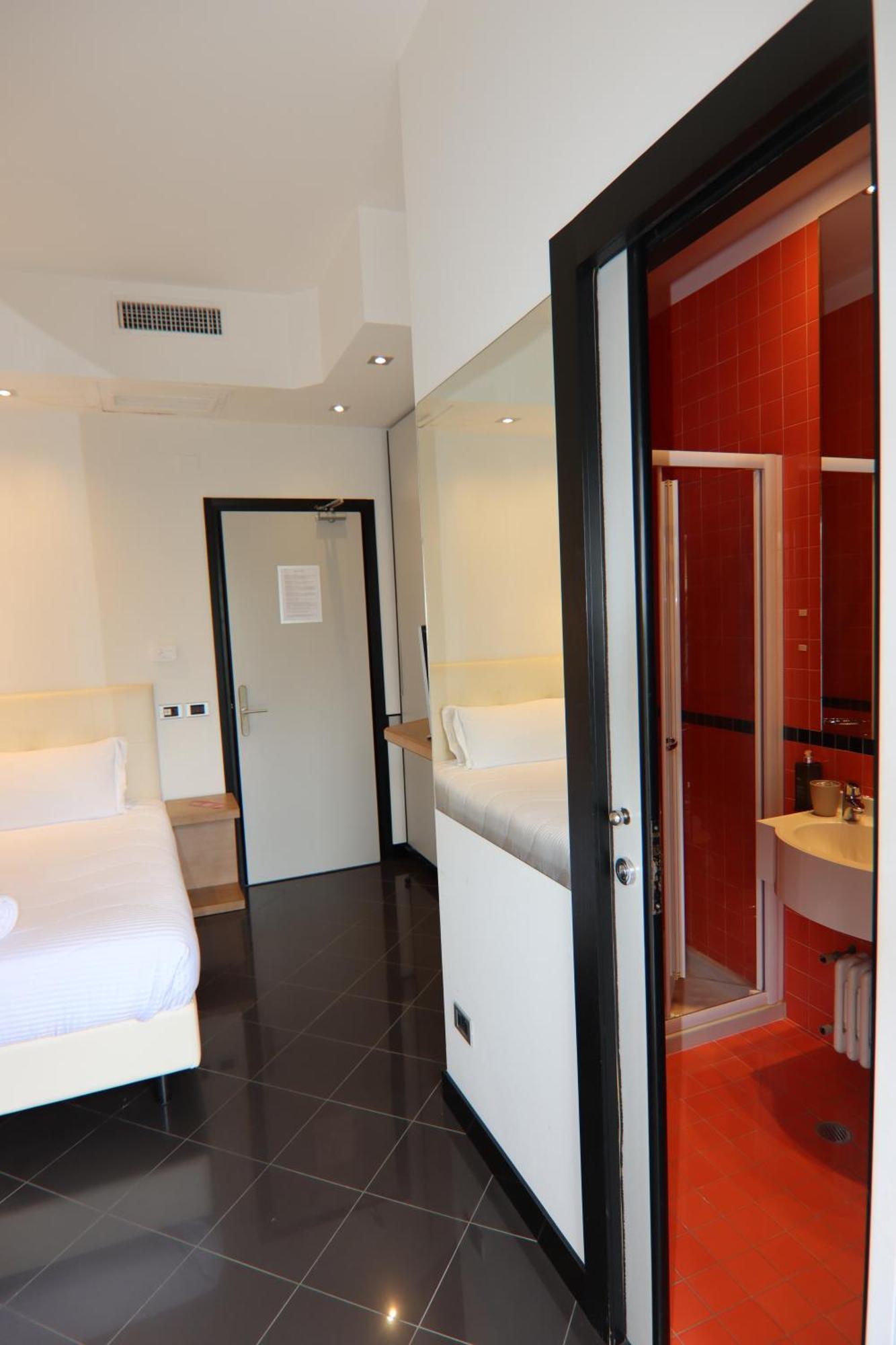 Hotel Derby Rimini Buitenkant foto